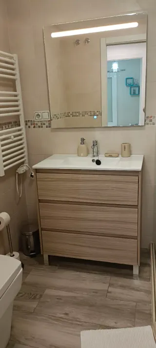 Piso 2 hab bien presentado, terraza, patio, garaje