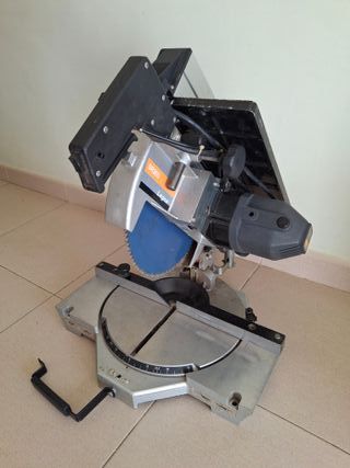 Sierra de mesa y ingletadora Legna 300