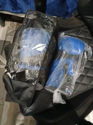 Guantes de boxeo azules