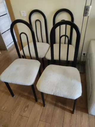 Juego de 4 sillas de salón