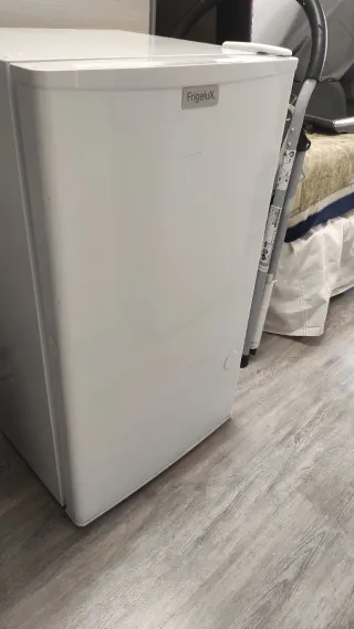 Congelatore verticale bianco