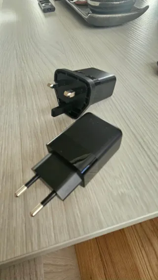 Supporto per cellulare Apple + Caricatore ultraveloce UE/UK