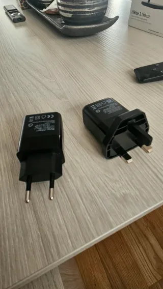 Supporto per cellulare Apple + Caricatore ultraveloce UE/UK