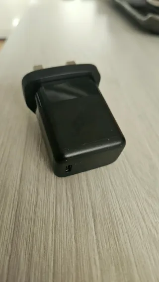 Supporto per cellulare Apple + Caricatore ultraveloce UE/UK