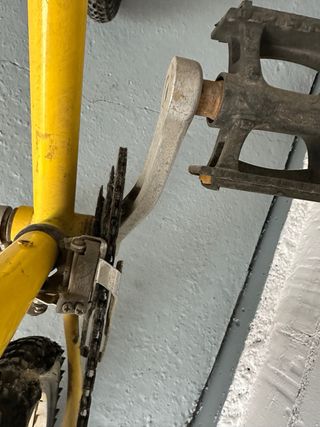 Bicicleta amarilla económica