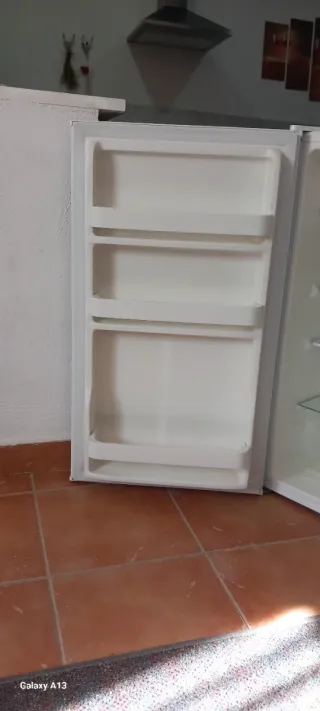 Nevera pequeña con congelador Artica