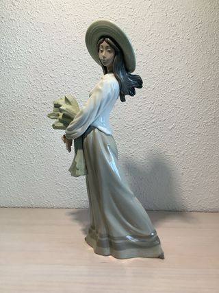 Figura NAO Lladró La Segadora