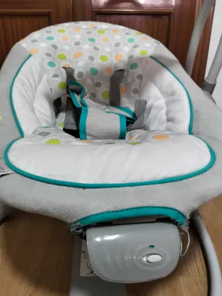 Mecedora infantil eléctrica Ingenuity