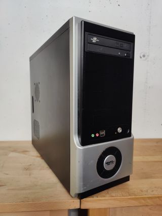 PC ASUS Vento Intel DualCore Retro Gaming