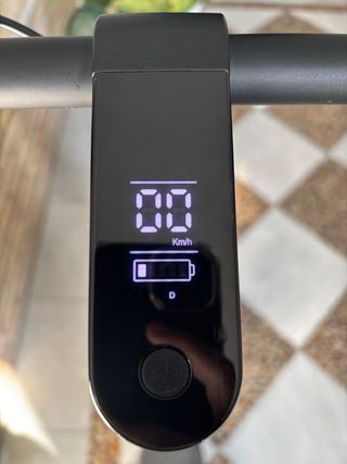 Patinete eléctrico negro