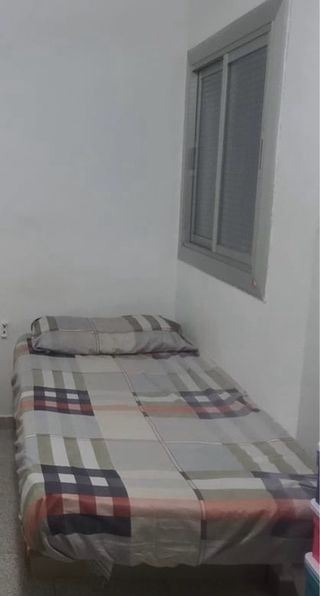 Habitación amueblada (solo chicas)