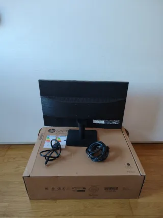 Monitor HP Nero, display LCD 21,5 pollici