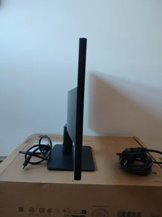 Monitor HP Nero, display LCD 21,5 pollici