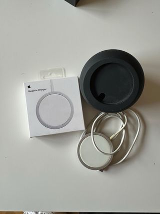 iPhone 13 Pro + Caricabatterie MagSafe e accessori