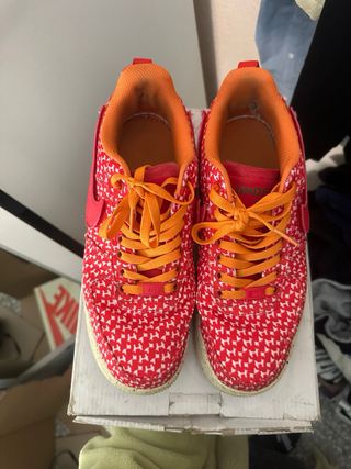 Nike Air Force 1 Rojo y Naranja