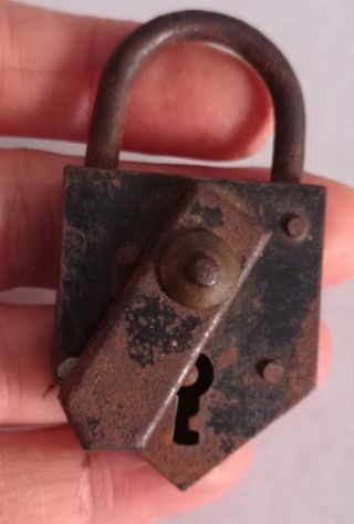 CANDADOS y LLAVES sueltas de distintas épocas