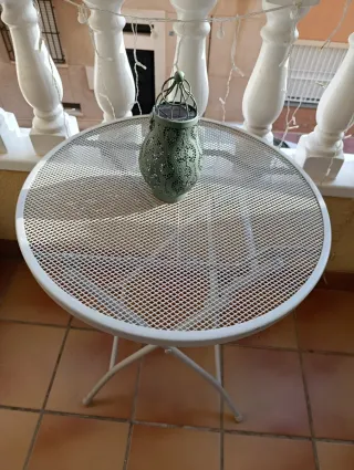 Mesa redonda metálica plegable de 60*60cm ideal