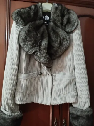 Americana corta pana cruda con pelo