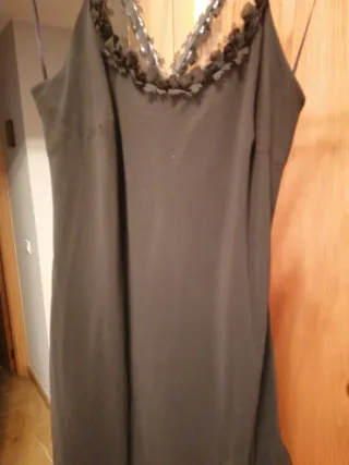 Vestido fiesta negro cruzado espalda Marca Scene