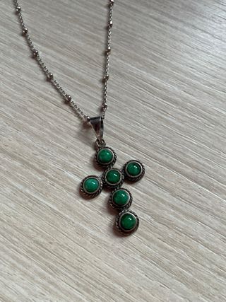 Collar Cruz Plata y Malaquita
