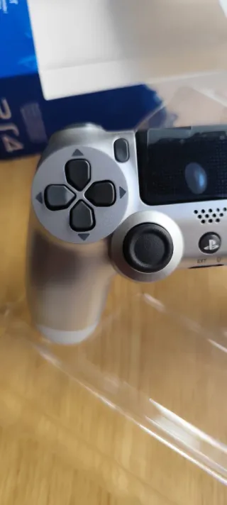 Mando Plays 4 Plata nuevo