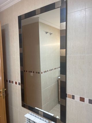 Espejo de baño moderno