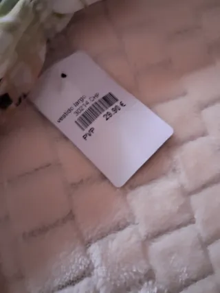 Vestido gasa estampado floral.