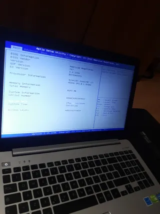 Tre computer macbook e due Asus