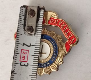 Insignias años50 ADORACION NOCTURNA Y OTRA FALANGE