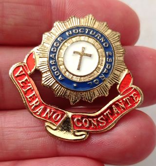 Insignias años50 ADORACION NOCTURNA Y OTRA FALANGE