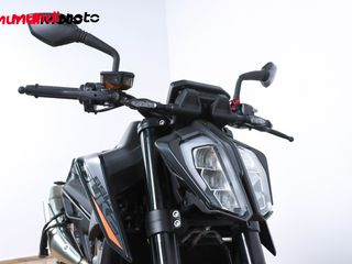 KTM 890 DUKE