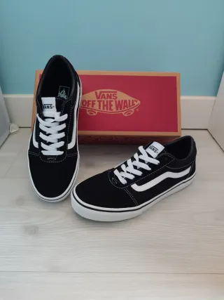 Vans Ward Zapatillas Negras y Blancas