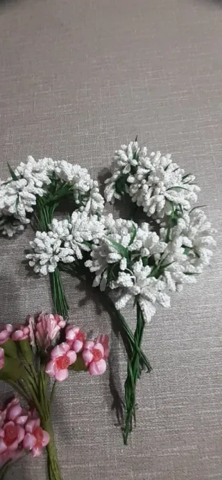 Fiori per bomboniere rosa e bianchi