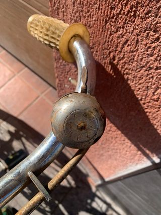 Bicicleta antigua verde