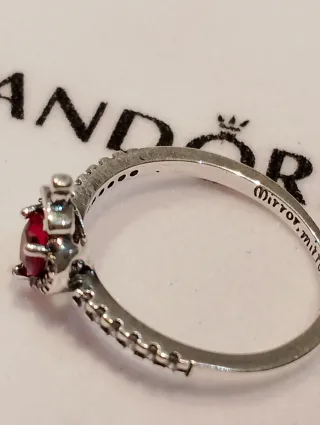 Anillo Pandora Disney Corazón Rojo Plata