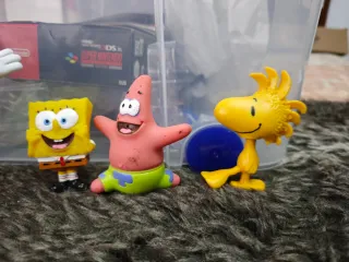 Lote de figuras de personajes