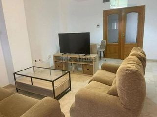 Ático en alquiler en Mercado en Alicante