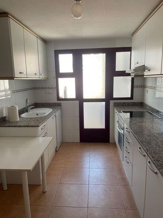 Ático en alquiler en Mercado en Alicante