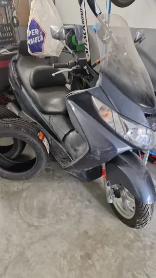 Suzuki Burgman 250 2003