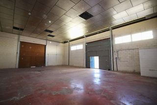 Nave industrial en alquiler en Pla de la Vallonga - Bacarot en Alicante