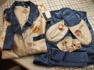 Pijamas, batas de casa..y mas cosas