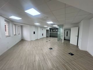 Oficina en alquiler en Tres Olivos - Valverde en Madrid