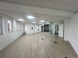 Oficina en alquiler en Tres Olivos - Valverde en Madrid