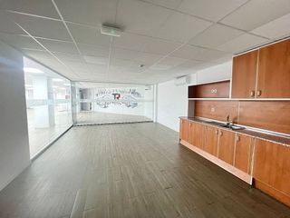 Oficina en alquiler en Tres Olivos - Valverde en Madrid