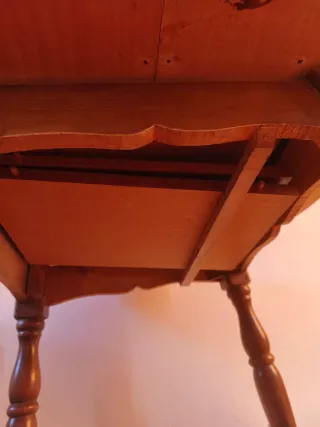 Mesa redonda extensible de madera 90 cm +cristal.