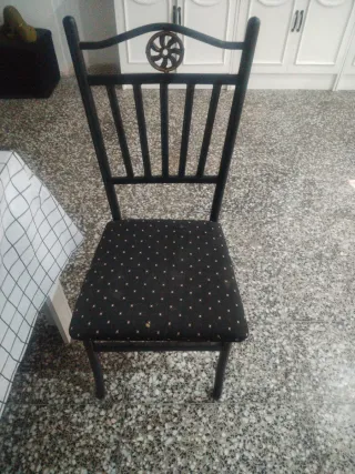 Mesa comedor con 4 sillas madera y cristal