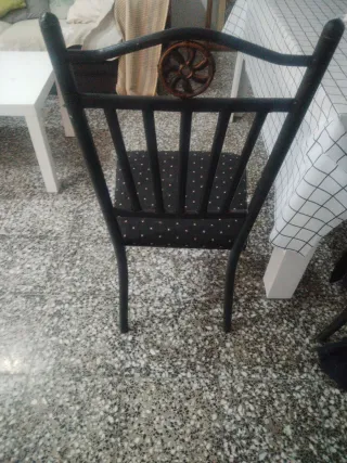 Mesa comedor con 4 sillas madera y cristal
