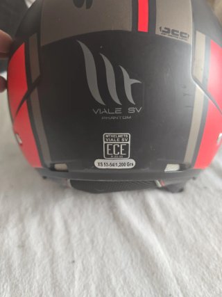 Casco Moto MT Negro y Rojo