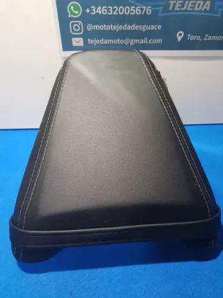 Asiento copiloto Honda CBR 650 R 2025 (roto)