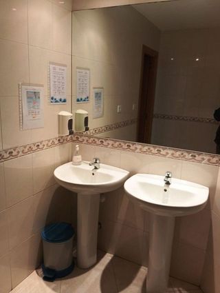 Local comercial en alquiler en Los Castros - Castrillón - Eiris en Coruña (A)